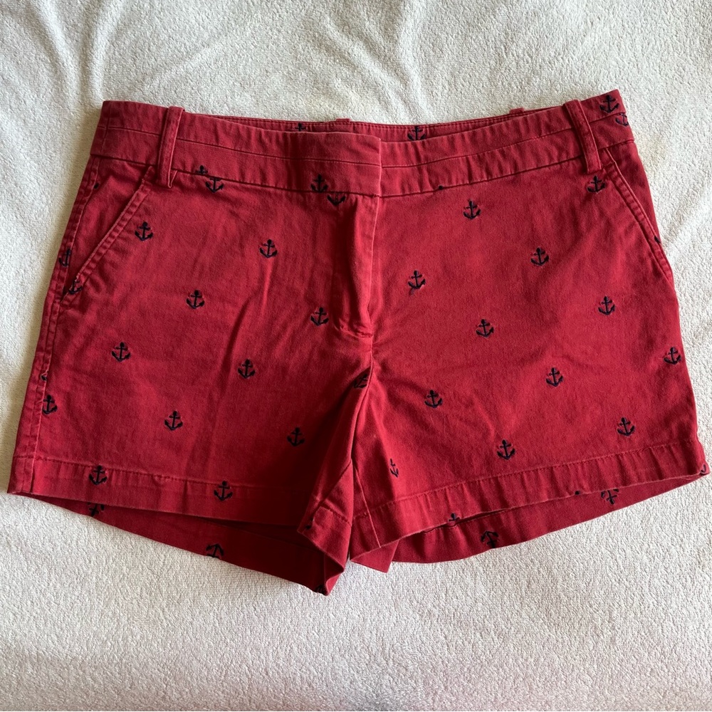Women’s Shorts Size 6, embroidered anchors.